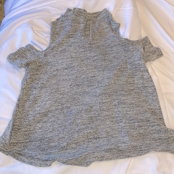 Cold Shoulder Crop Top - Picture 2 of 2